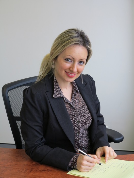 Danielle Quinn Mobile Solicitor Pic 1