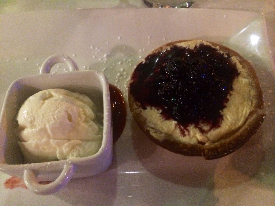 Yellowfin Restaurant Pic 1 - Berry tart icecream