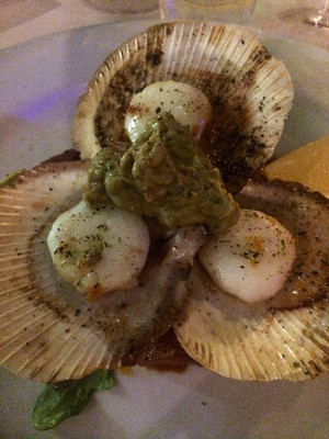 Yellowfin Restaurant Pic 3 - Scallops entree