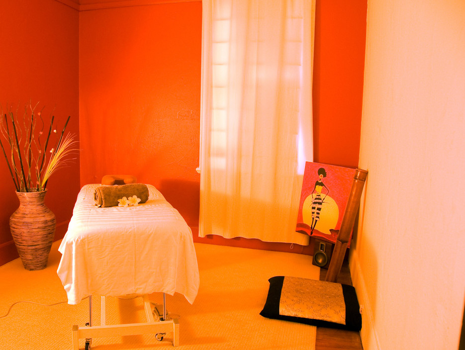 4 Seasons Massage Therapy Pic 1