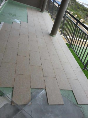 Rob Frost Tiling Pic 5 - Balcony