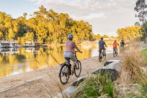 Green Pedal Cycles Pic 3 - Ebike Tours Echuca Moama riding along Moama Beach