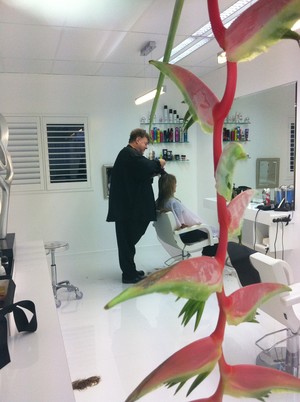 Edge Hill Hairdressers Pic 3 - ambiance while you relax