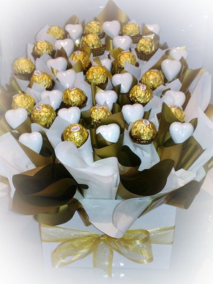 Leprechaun's Treasure Pic 3 - Deluxe chocolates Ferrero Roche Lindt Baci Toblerone Cadbury Favourites