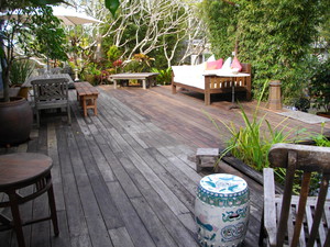 Burns at Byron - Bed & Breakfast/Guesthouse Pic 5 - The deck