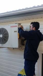 Fortay Electrical and Air Conditioning Pic 4 - Our lead Air Con Tech solving problems