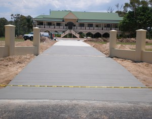 GO POUR CONCRETE Pic 2 - Driveways