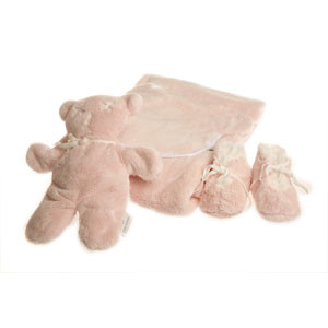 www.gifts4kidz.com.au Pic 2 - britt snuggles luxury set pink