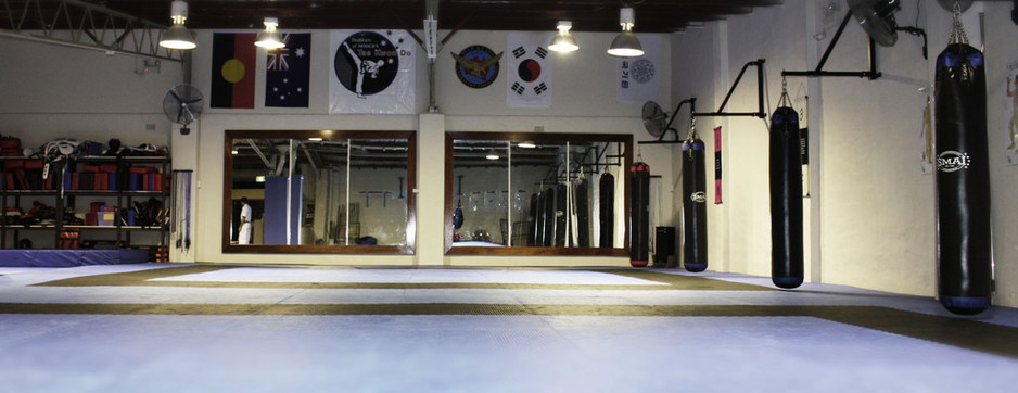 Institute of Modern Tae Kwon Do Pic 1 - Our training facility 400sq meters of MAts weight area and amenities