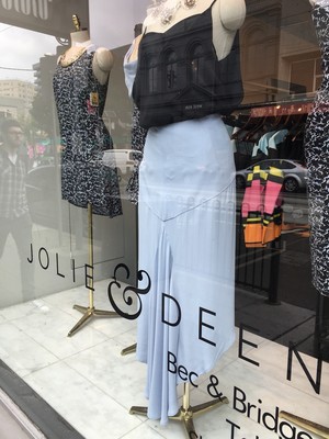 Jolie & Deen Womens Fashion Clothing And Accessory Pic 2