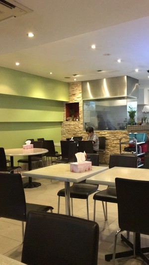 Bau Truong Restaurant Pic 3