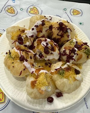 Jay Bhavani Vadapav Pic 3