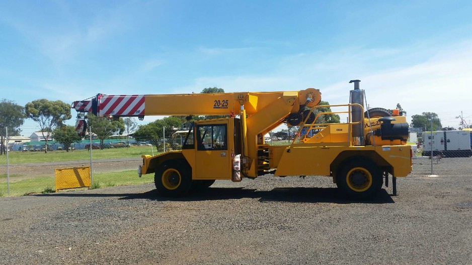 Dave Lastavec Mobile Crane Hire Pic 1