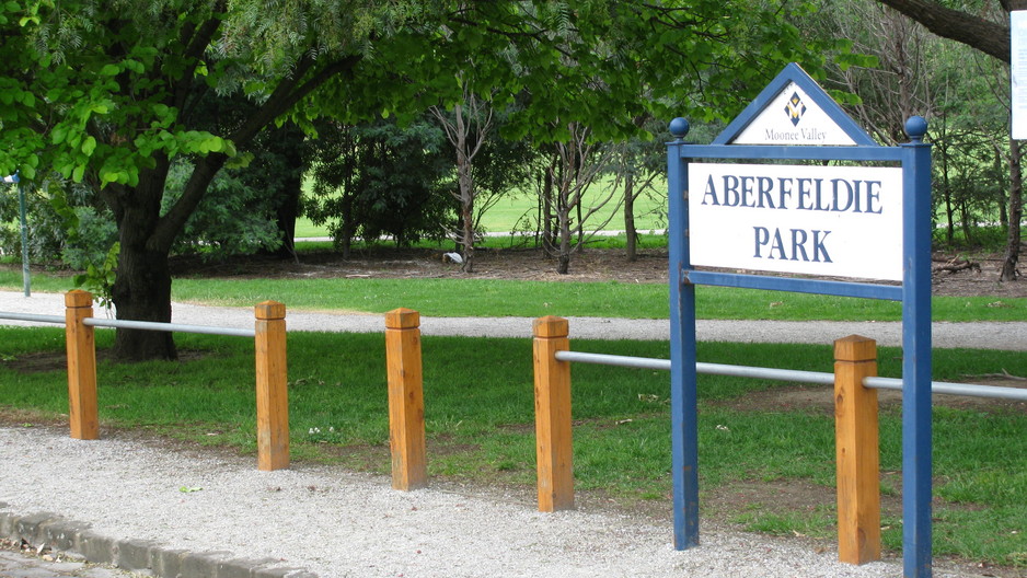 www.nogymtraining.com.au Pic 1 - Aberfeldie Park Sign Maribyrnong