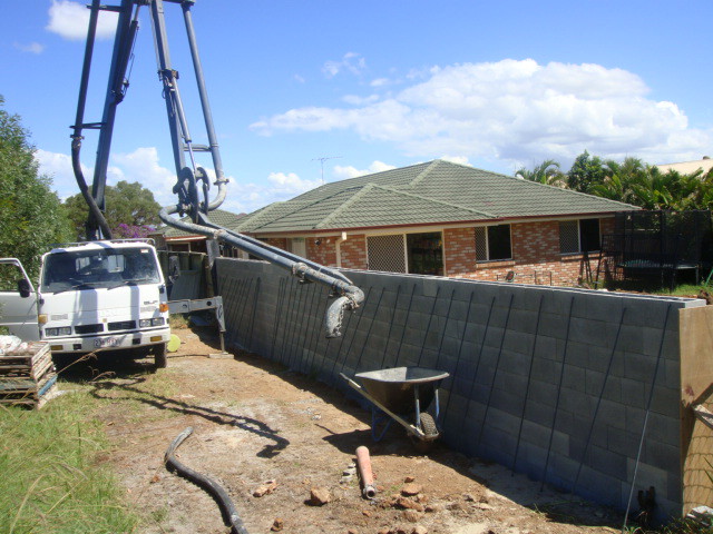 ASBESTOS REMOVAL'S QLD Pic 1 - 200mm Block wall Concrete filled