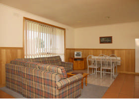 Apollo Bay Backpackers Lodge Pic 1 - Lounge area