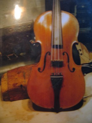 Vincent Hayes Violins Pic 2 - and this is the restored violin ready to play