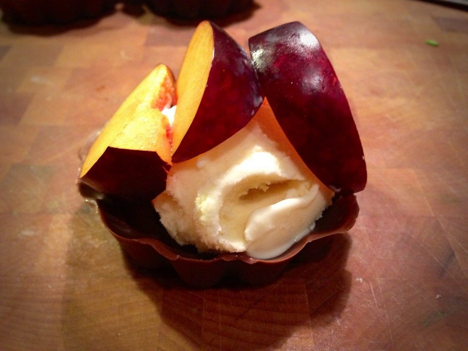 Cake for Breakfast Pic 1 - Chocolate tarts filled with Vanilla Bean icecream and fresh plum