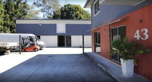 Storelocal Jindalee Pic 3 - Front Entrance