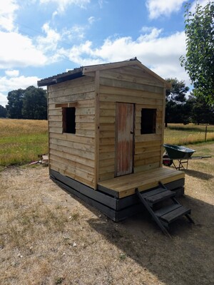 HTR Carpentry & Maintenance Pic 5 - Completed cubby with new weatherboards and flooring