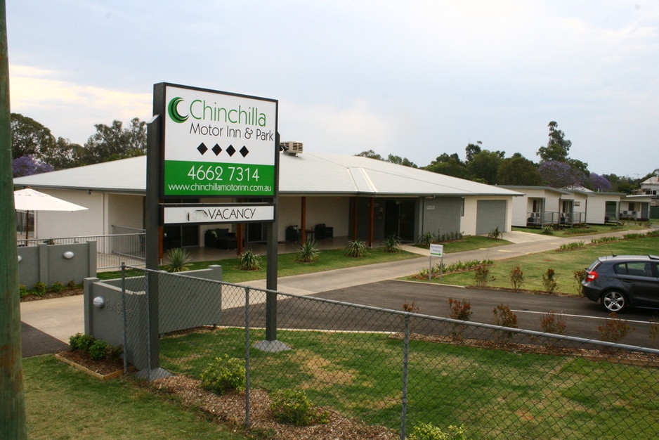 Chinchilla Motor Inn Pic 1