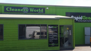 Cleaners World Gippsland / Rapid Clean Pic 2 - Friendly Staff