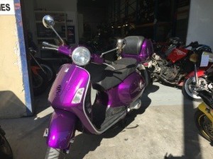 Collide A Scope Motorcycles Pic 4 - Fun Colour to ride around in Resprayed by Collide A Scope Vespa