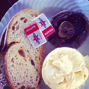 Bondi Picnic Pic 2 - Scrambled eggs sourdough toast and a big mushroom