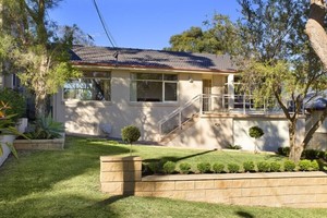 Window Washing Man Pic 5 - Your Window Cleaning Specialist In Sydney Servicing Manly Surrounding Suburbs