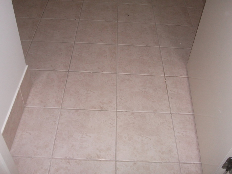 perfectionbathrooms-tiling Pic 1 - a retiled entry