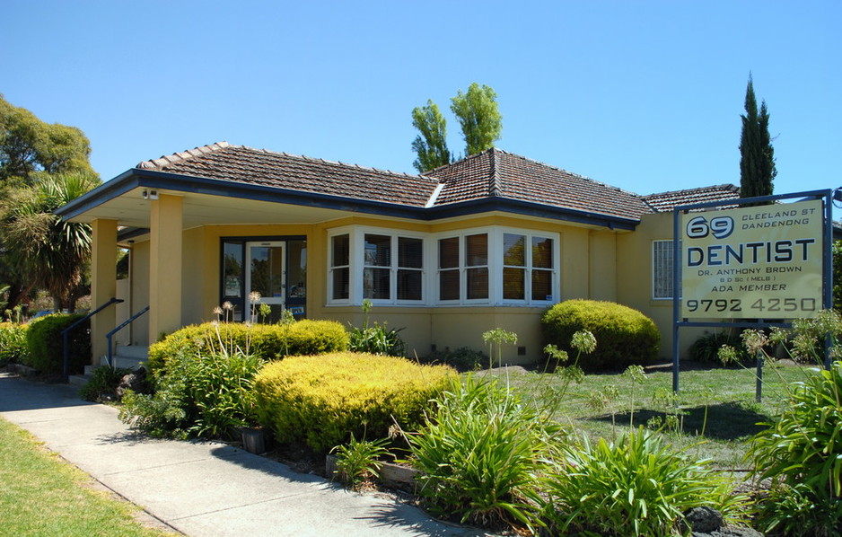 Dr Anthony P Brown Pic 1 - Find us on the corner of Cleeland Street and Herbert Street in Dandenong