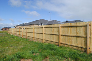 Five Sun Construction Pic 2 - fencing