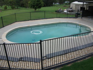 Creative Pools & Spas Pic 4