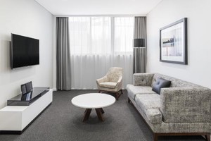 Meriton Serviced Apartments Pic 2