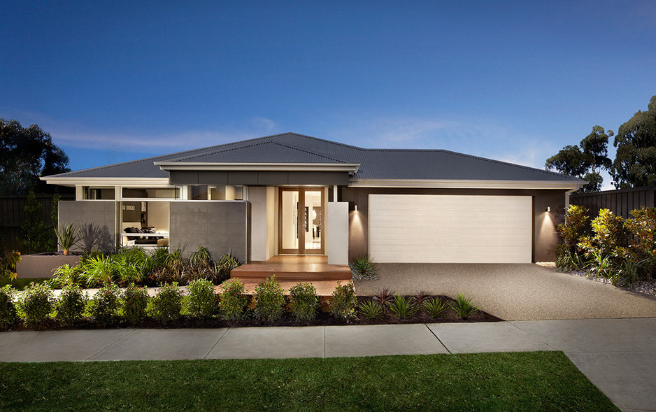 Carlisle Homes Berry Lane Estate, Mernda Pic 1 - The Ascot with the Cullen facade on display at Berry Lane Mernda