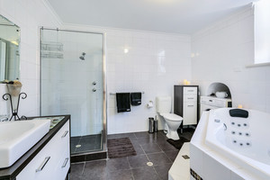 The Church Gawler / Barossa Region Pic 4 - 2 bathrooms available onsite Main spa bathroom pictured