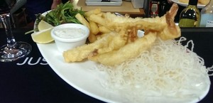 La Festiva Pic 3 - tempura prawns and crispy noodles