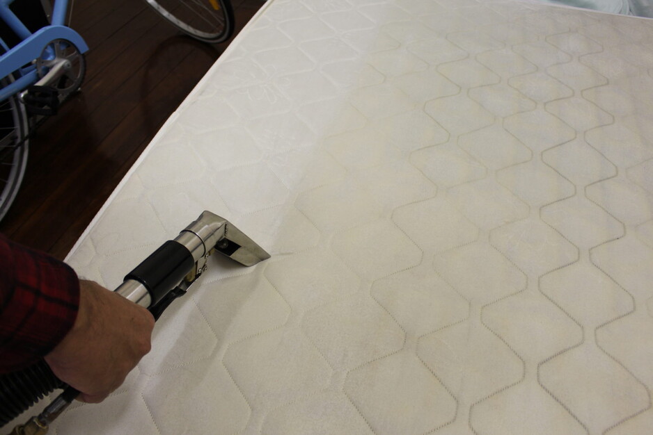 Mattress Cleaning Perth Pic 1