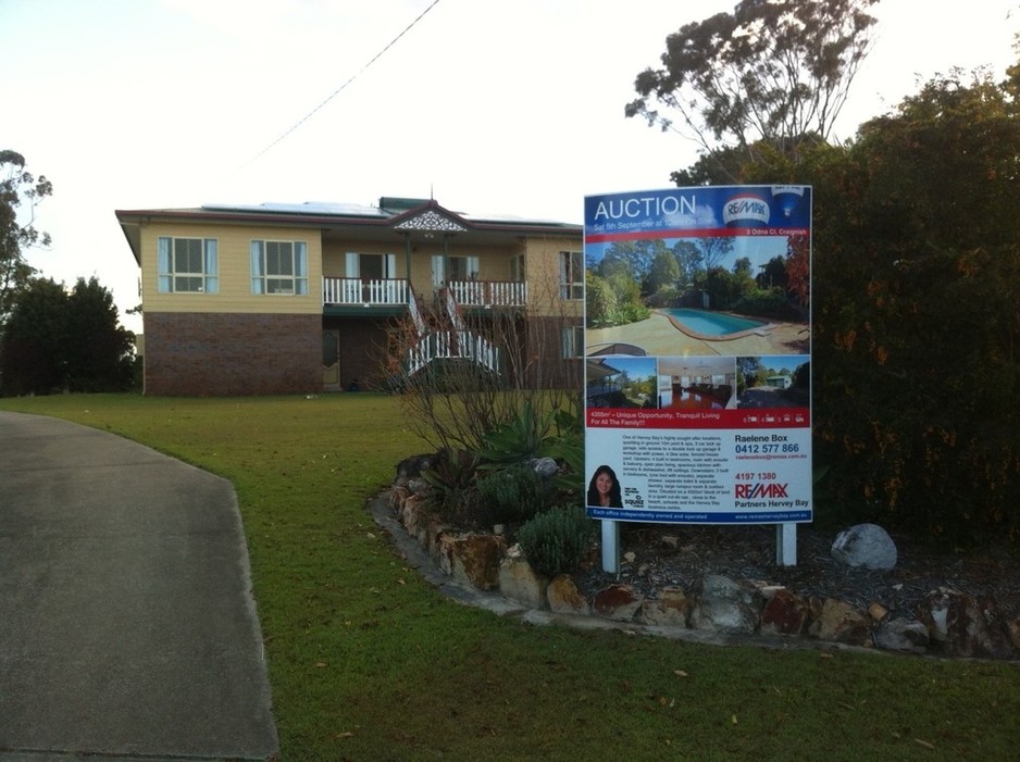 Digital Central Wide Bay Pic 1 - Real Estate Photo Signboard