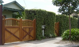 Beechmore Building Solutions Pic 3 - Cedar Gates