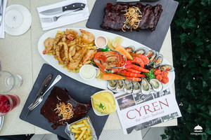 Cyren Bar Grill Seafood Pic 5