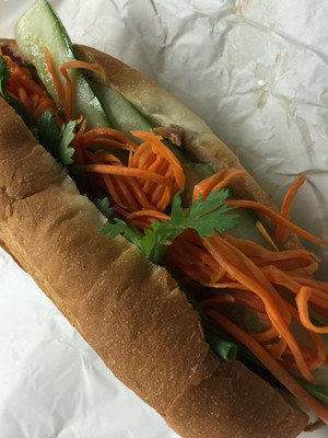 Bun Mese Pic 2 - Duck Vietnamese roll