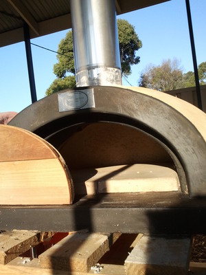 INDOOR OUTDOOR KITCHENS Pic 2 - 650 MM INTERNAL PIZZA OVEN