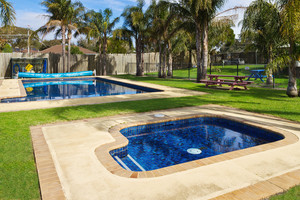 Carrum Downs Holiday Park Pic 4 - Swimming pool