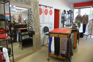 Poppy Road Ladies Fashion and Accessories Boutique Pic 3 - Friendly and Honest Service