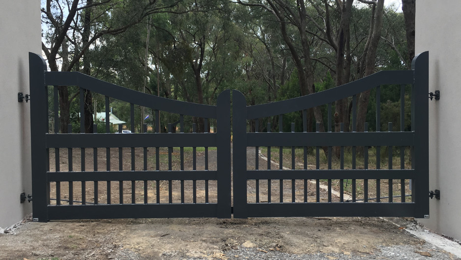 Domain Gates Pic 1 - Garfield gate