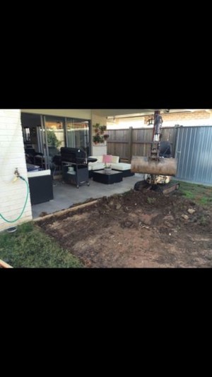 Diggen Downey - Micro Excavator Hire Pic 4