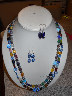 susans original hand made jewellry Pic 5 - necklace of many colours 2000