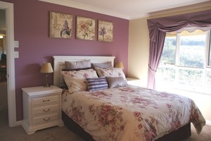 Eloura Luxury Self-Contained B&B Accommodation Pic 2 - Bedroom