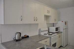 Palm Waters Holiday Villas Pic 3 - Full selfcontained kitchen